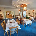 Hotel Berghotel Tambach 3*