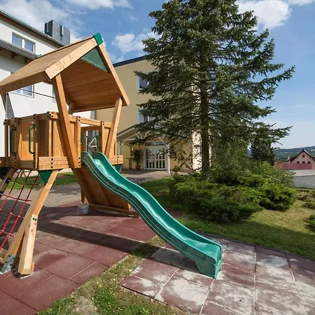 Hotel Berghotel Tambach 3*