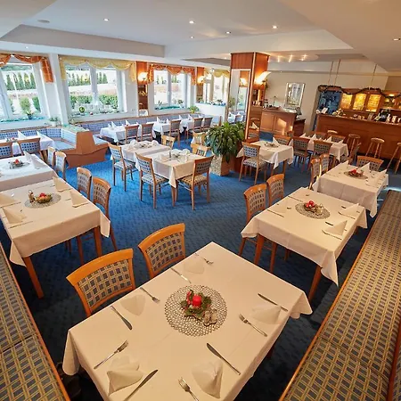 Отель Berghotel Tambach Тамбах-Дитарц