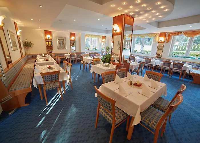 Otel Berghotel Tambach 3*